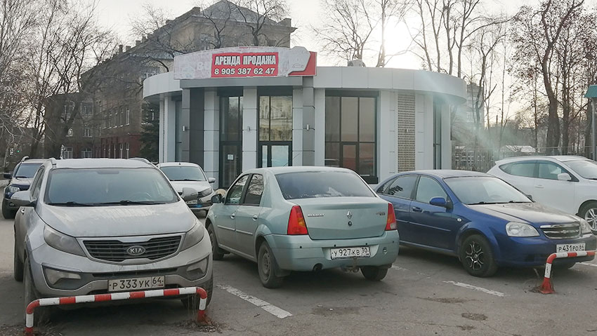 Заново построенное кафе на месте "Родничка" не успев начать...