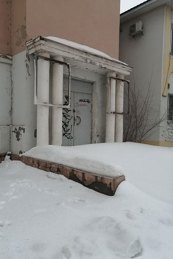 Тихий банкетный зал на улице Калинина тихо закрылся.