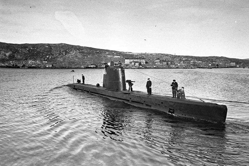 В составе экипажа подводной лодки М-35 Малютки (командовал...