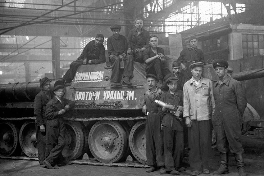 Опыт боев показал слабую эффективность орудия, как и другие...