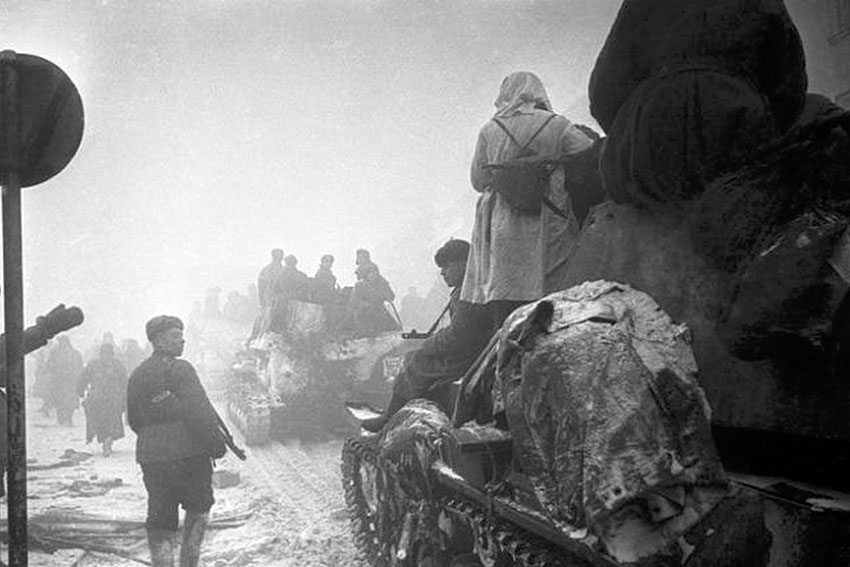 На зимних дорогах СУ-76м. На зимних дорогах СУ-76м.