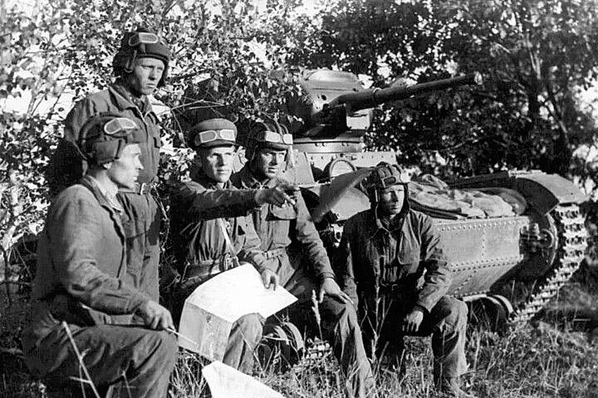 На учениях в предвоенные годы.