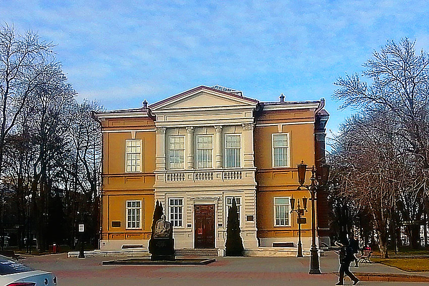 Будущее рисовалось туманным, но тут работы Кравченко оценил... Будущее рисовалось туманным, но тут работы Кравченко оценил...
