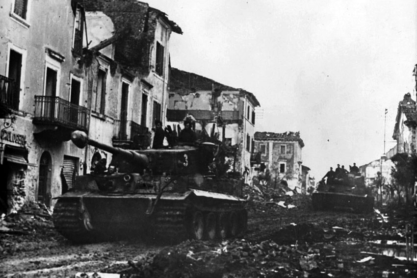 22.01.1944 Высадка у Анцио Италия в первом эшелоне высадилось...