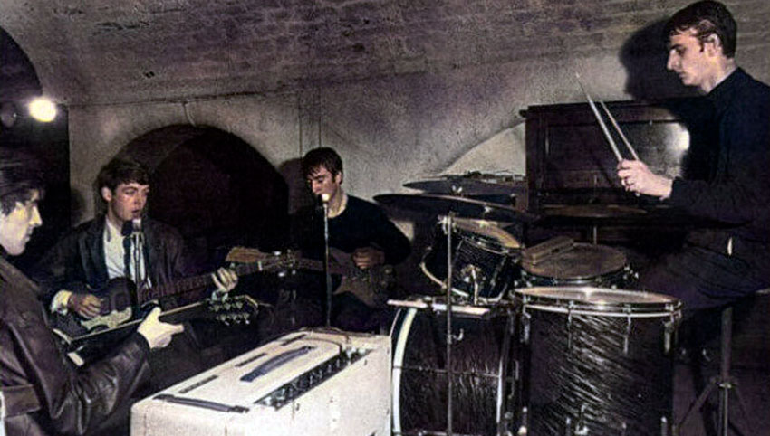 16 января 1957 года в Ливерпуле открылся клуб The Cavern, где начали... 16 января 1957 года в Ливерпуле открылся клуб The Cavern, где начали...