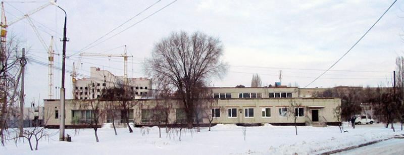 В больничном городке построено бомбоубежище со всем необходимым...