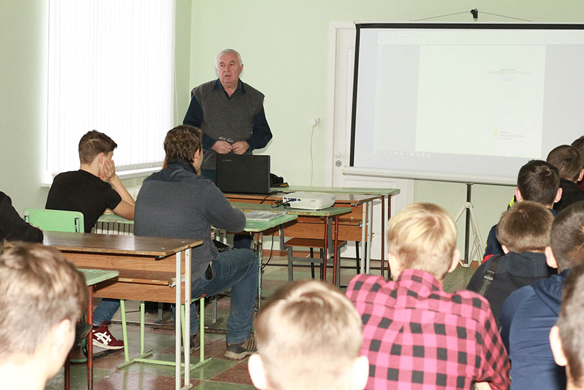 – Бродячие собаки, бездомные псы, часть брошенного людьми...