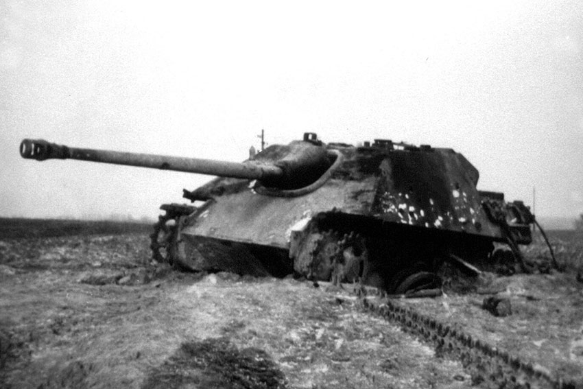 Jagdpanther из 654-й дивизии истребителей танков, уничтоженной...
