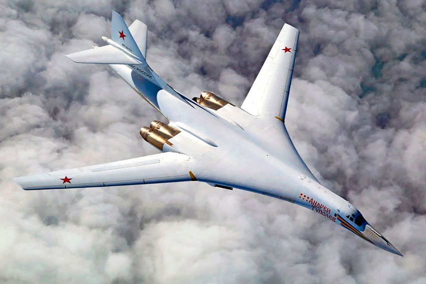 Ту-160 ОКБ им. Туполева ― советский сверхзвуковой стратегический...