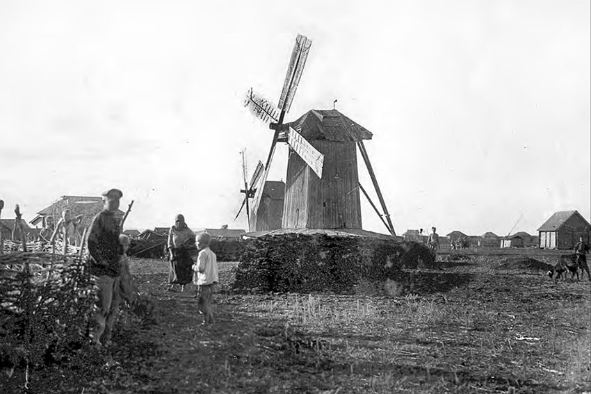 И ещё о ветряках. На карте слободы 1907 года, составленной...