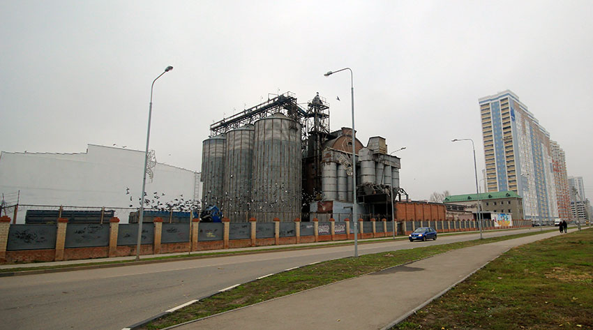Несомненно, он был неординарной личностью. Купеческий сын,...