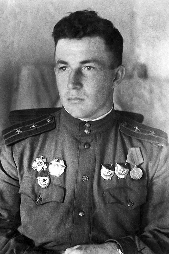 <b>Виктор Александрович Кондаков</b> родился в Красноармейском...