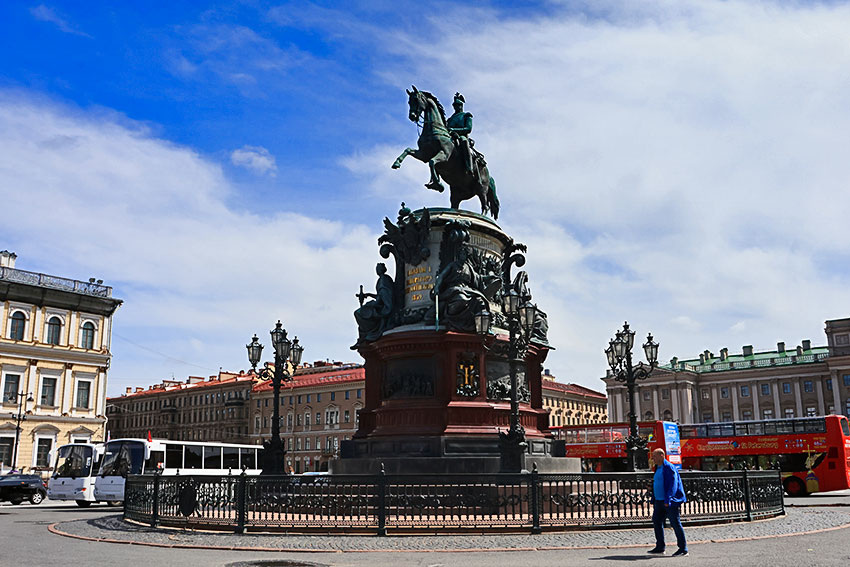 Памятник Николаю I в Санкт-Петербурге