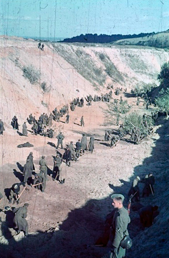 Фото сделанные в урочище Бабий Яр военным фотографом Йоханнеса...