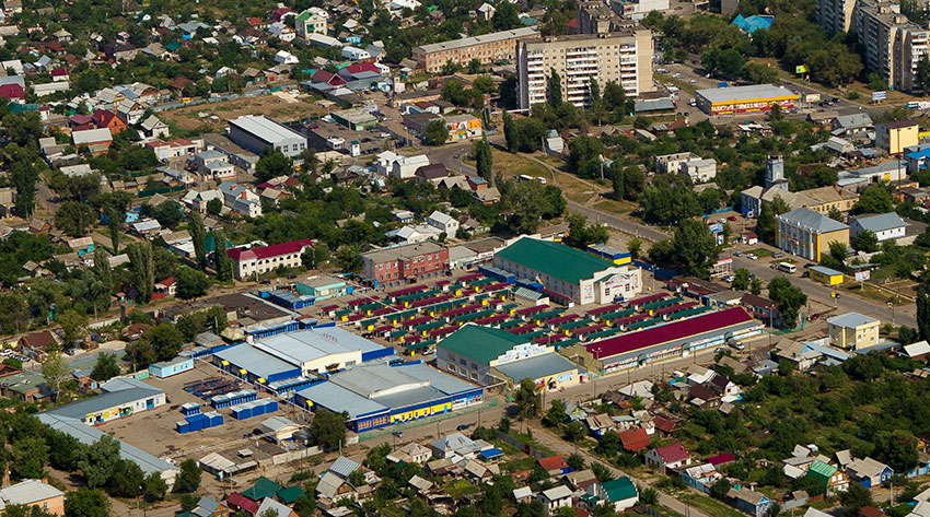 Открылся центральный колхозный рынок на улице Саратовской.