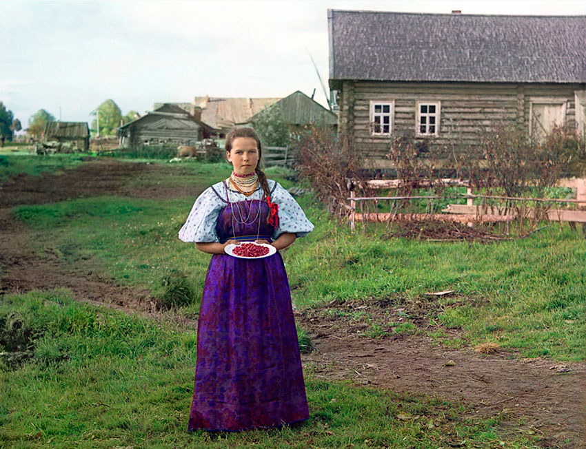 Девушка с земляникой,1909 год.