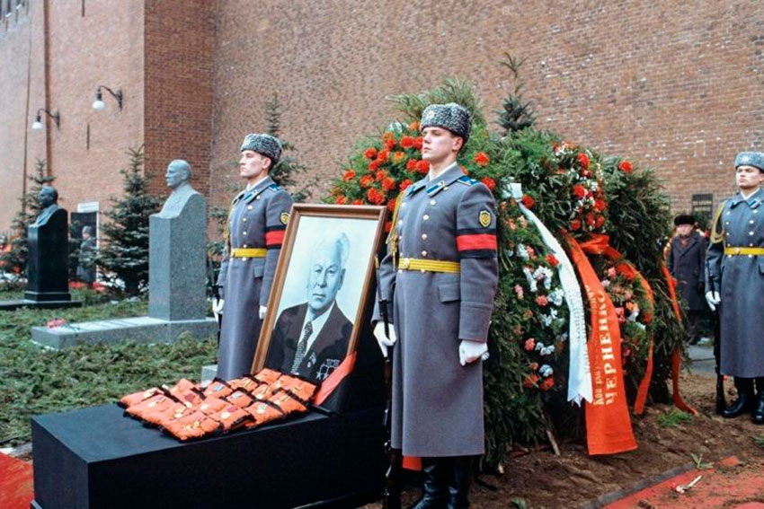 10 марта 1985 года в 19 часов 20 минут Константин Устинович Черненко...
