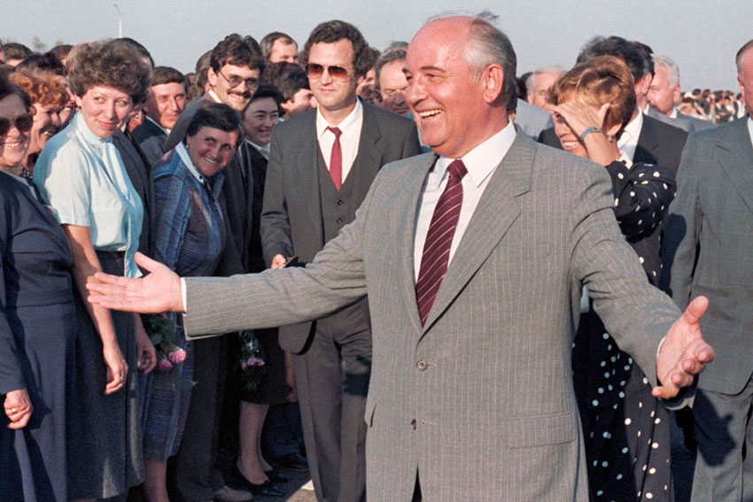 11 марта 1985 года на внеочередном заседании Политбюро влиятельный...