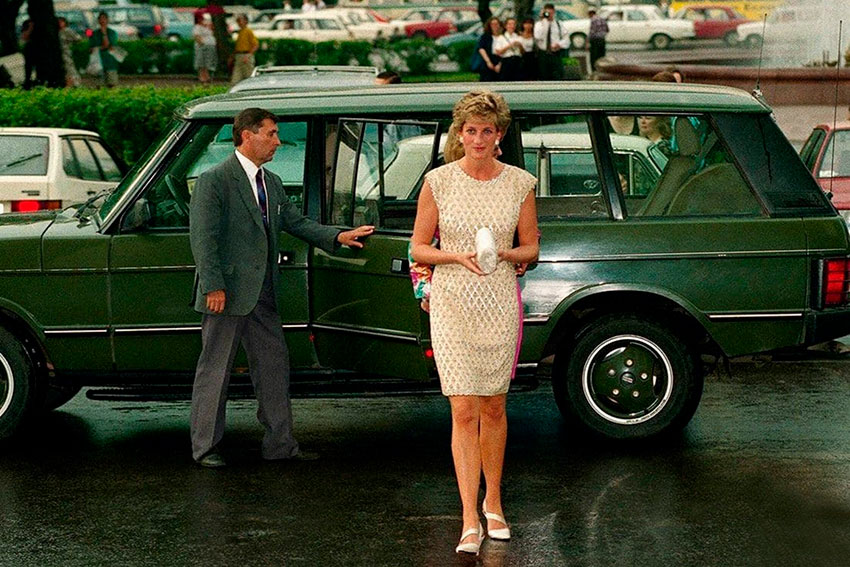 Принцесса Диана идёт в Большой театр Москва, 1995 год.