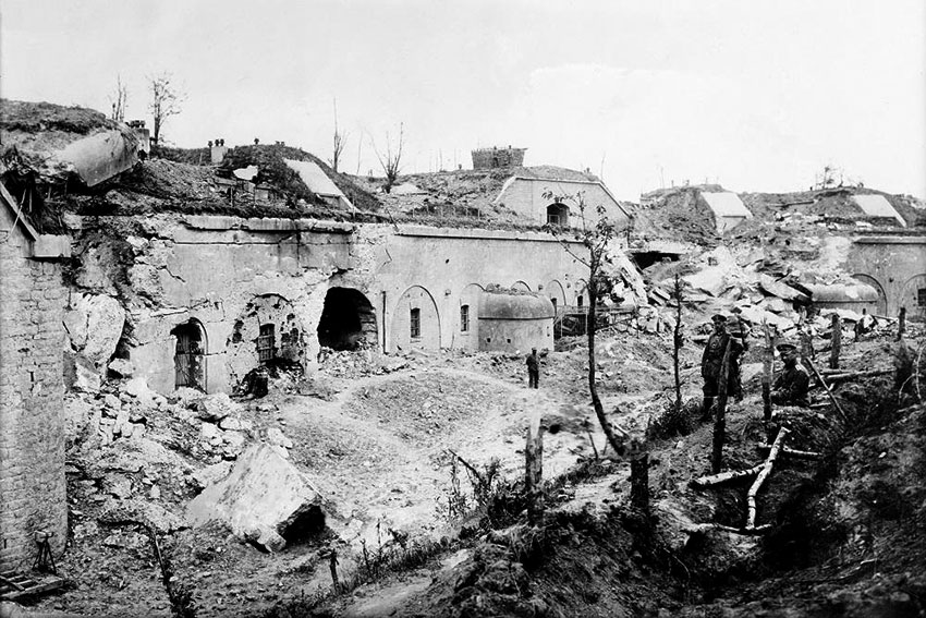 22 марта 1915 году после продолжительной осады крепость Перемышль...