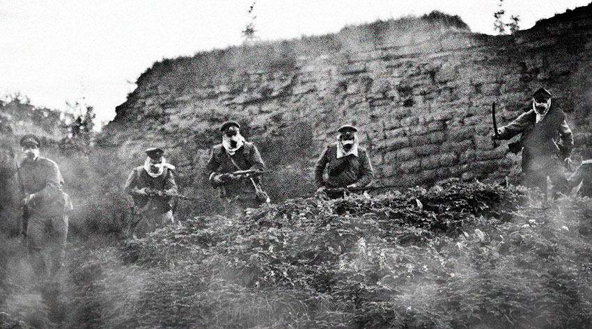 6-августа 1915 год «Атака-мертвецов» под крепостью Осовец.