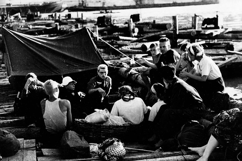 В июне 1947-го года на городском стадионе проходит первый...