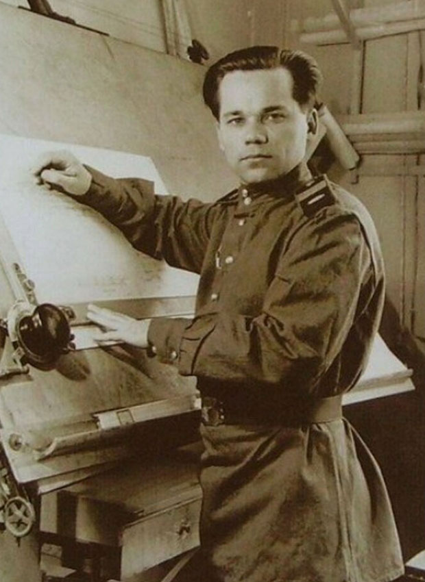 Был сконструирован в 1947 году М. Т. Калашниковым после провала...