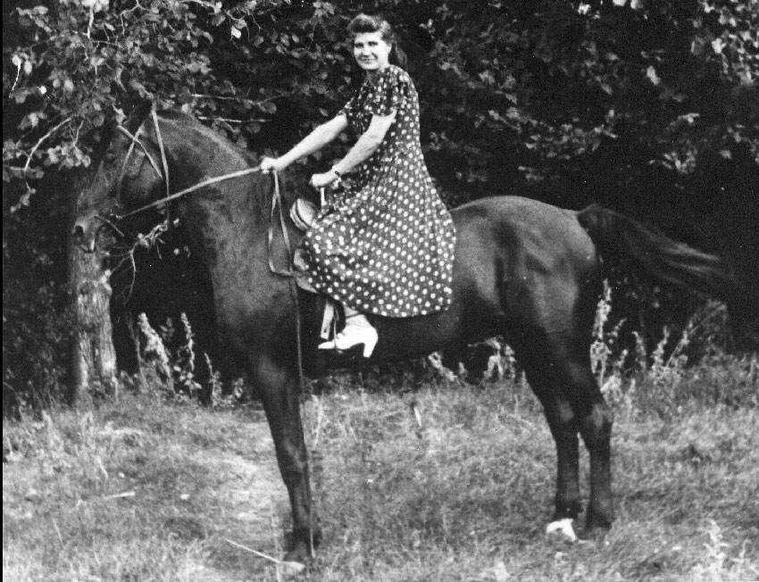 "Амазонка" фото Мартынова, 1950 год.