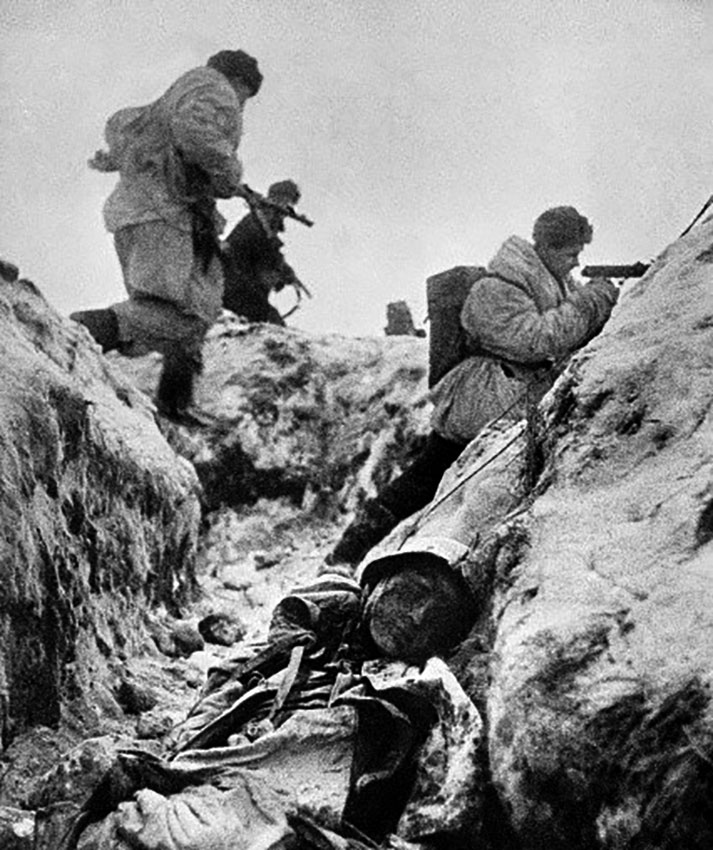 1 января 1943 г. Начало наступления под Ленинградом. 1 января 1943 г. Начало наступления под Ленинградом.