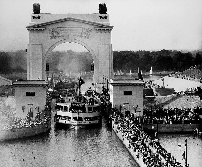 31 мая 1952 года на окраине Сталинграда, между 1-м и 2-м шлюзами...