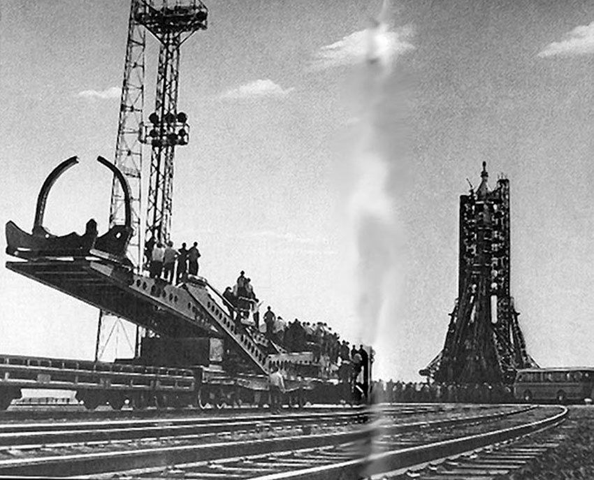 Ракетоноситель "Союз" на стартовой площадке.