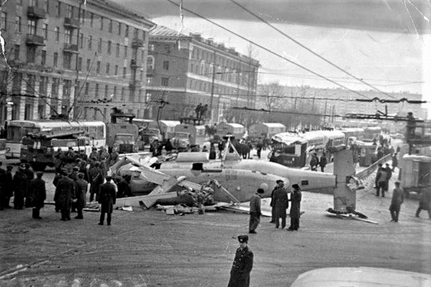 Крушение вертолёта на улице Декабристов в Казани, 1980 год....