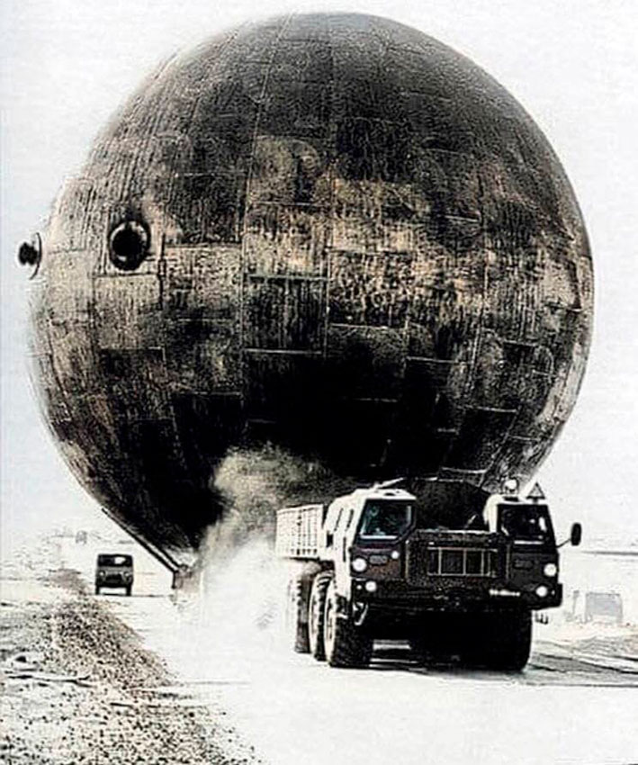 Транспортировка ядерной взрывной камеры, 1980 год.