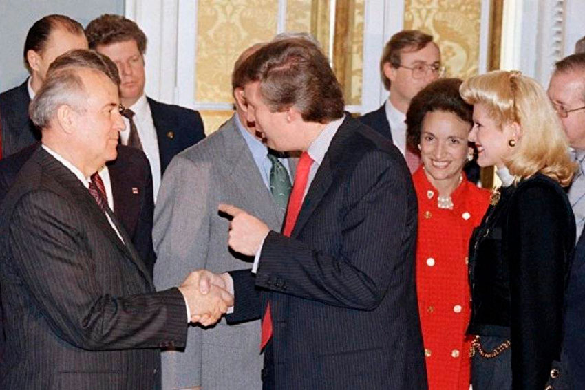 Bcтрeча Mиxaила Гоpбaчёва с Донaльдом Tpaмпом, Mocквa, 1987 год.