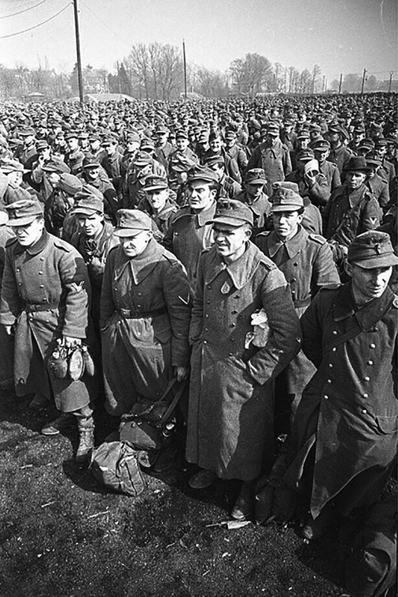 Пленный гарнизон Кёнигсберга. 3-й Белорусский Фронт, 1945...