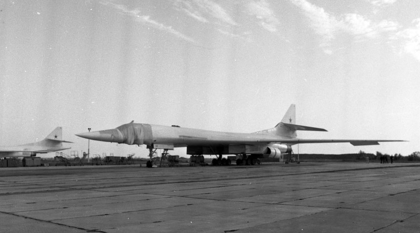 В 1990 году 19 новейших Ту-160 прилукского 184-го авиаполка ДА...