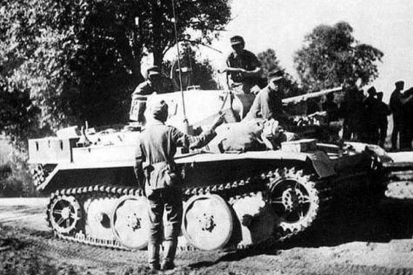 Pz.Sp.Wg.II Luchs, которые входили в состав 2-й роты 4-го разведывательного...