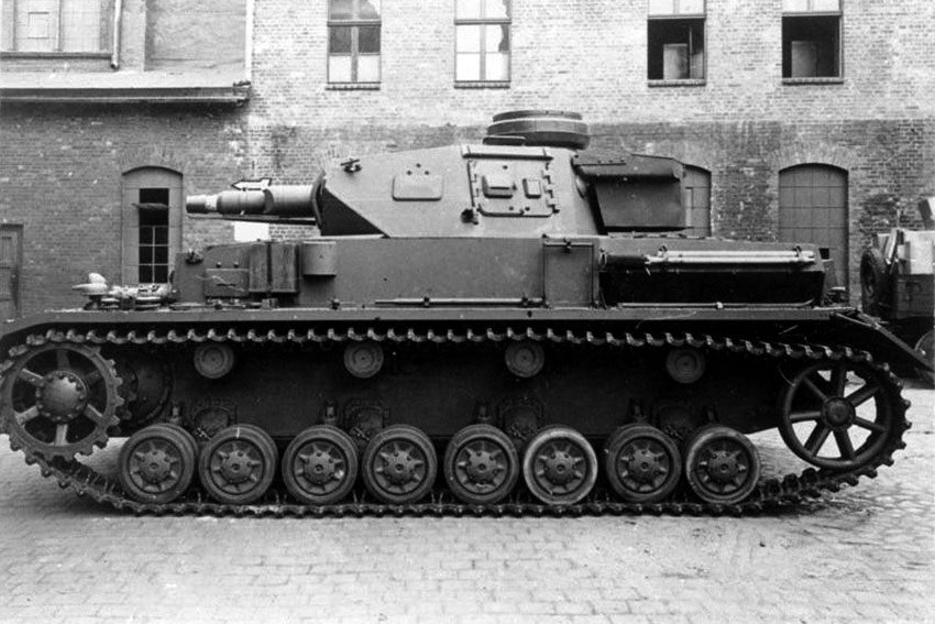 Pz.kpfw IV штурмовой ставшим основным, лучший немецкий танк Pz.kpfw IV штурмовой ставшим основным, лучший немецкий танк