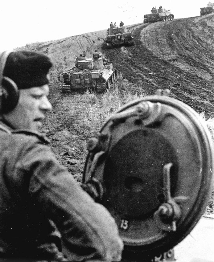 Тигры 503 полк во время Курской битвы, июль 1943 год. Тигры 503 полк во время Курской битвы, июль 1943 год.