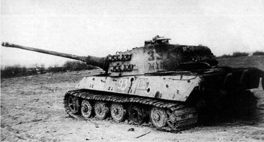 Тигр II под Будапештом, 1945 год.
