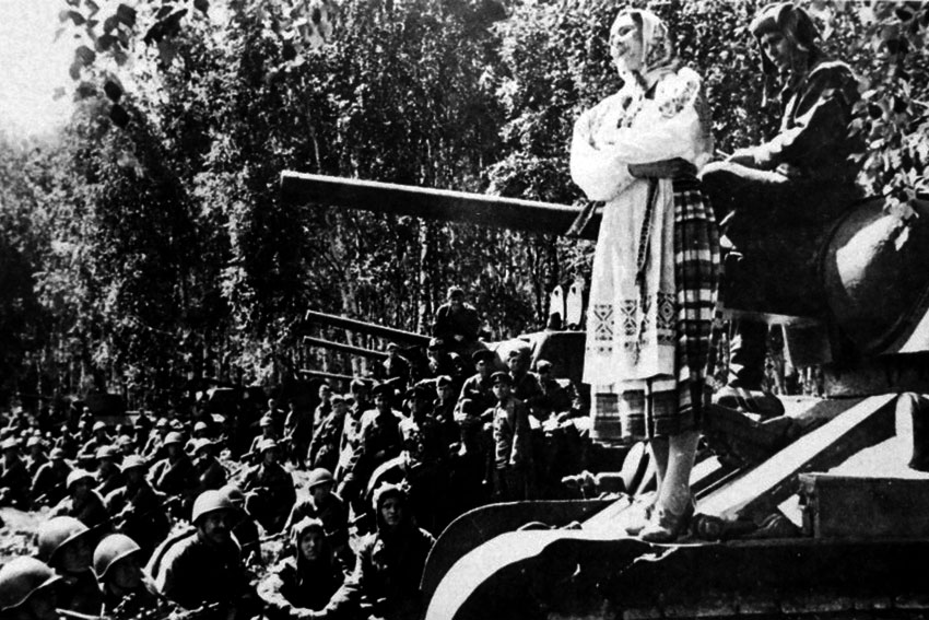 Народная артистка СССР певица Лариса Помпеевна Александровская...