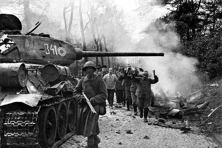 На подступах к Берлину, апрель 1945 год.