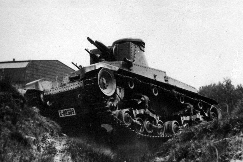 Первый опытный танк LT vz.35. во время производственных испытаний,...