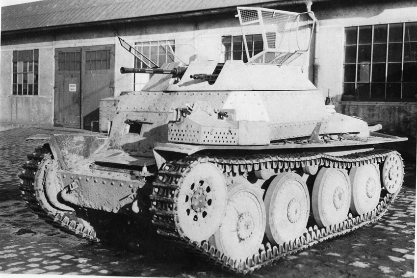 Разведывательный танк Aufklärungspanzer 38 (t), вооруженный 20-мм орудием.