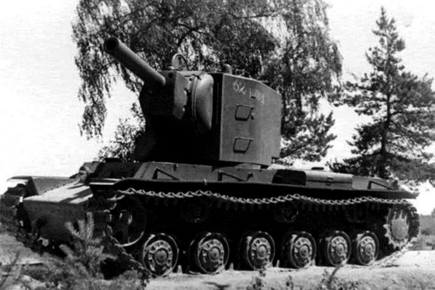 КВ-2 — советский тяжёлый штурмовой танк  - Волга Фото
