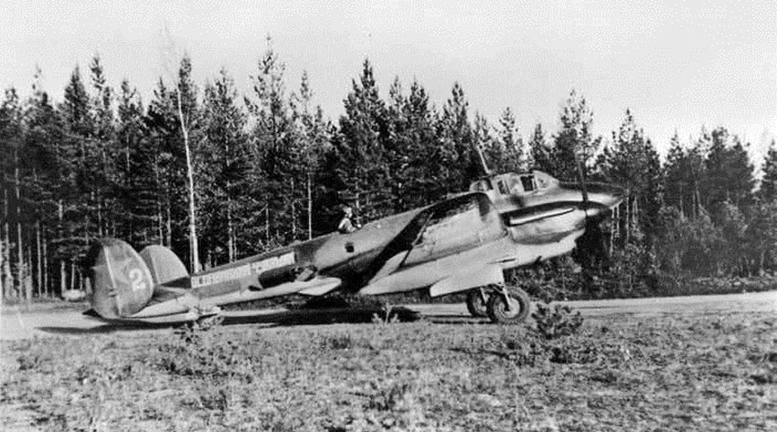 Самолет-разведчик Пе-2Р Ленинградская область, сентябрь...