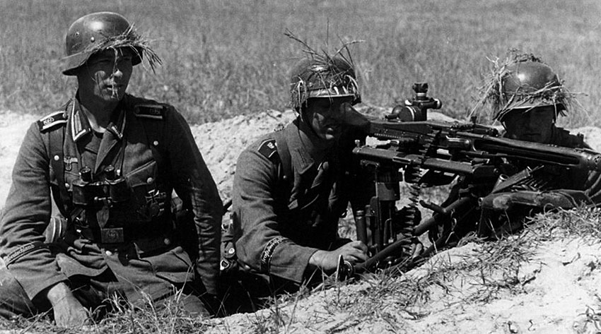 Расчёт станкового пулемёта MG-34.