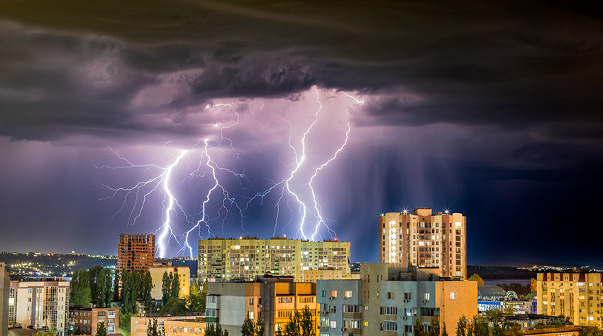 Люблю грозу в начале мая... Люблю грозу в начале мая...