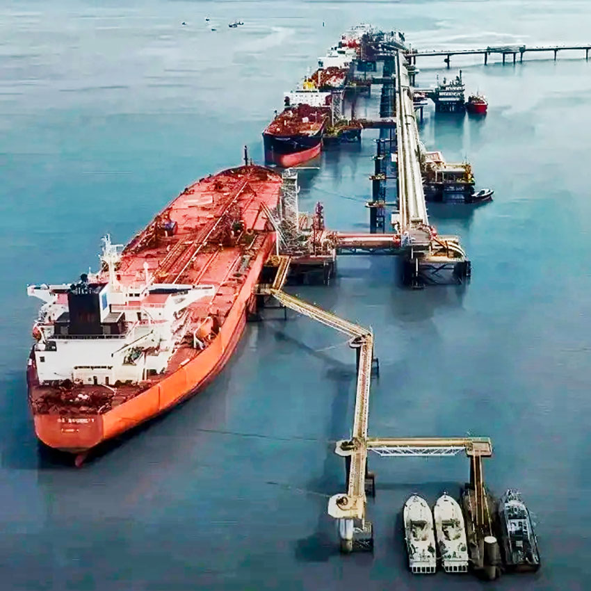 Россия начала импортировать морем бензин из Индии. Первые...