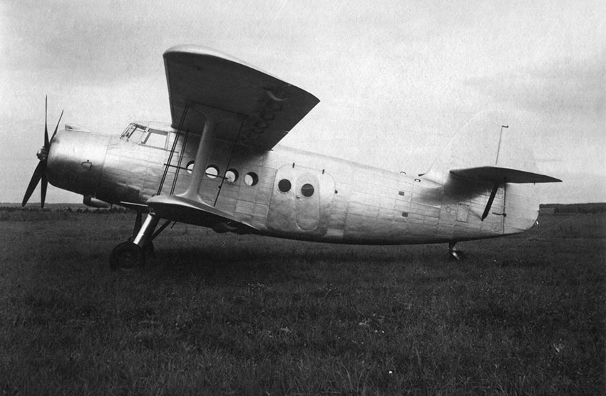 Первый полёт прототипа многоцелевого самолёта Ан-2